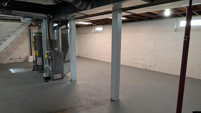 Building Photo - 2622 Avenue B