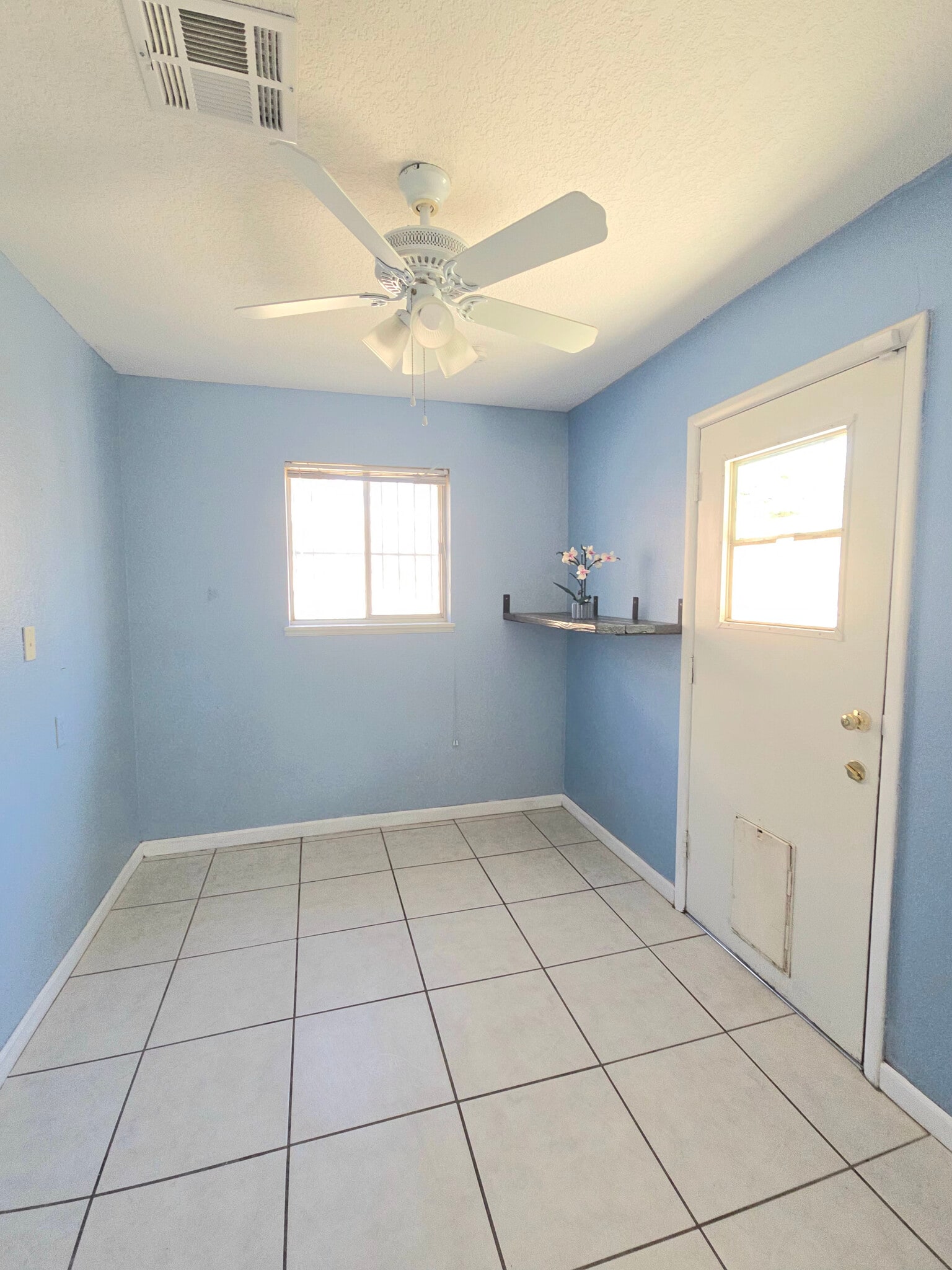 Building Photo - 204 Stratus Rd