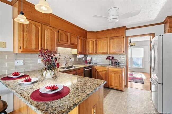 Building Photo - 2482 Celtic Dr