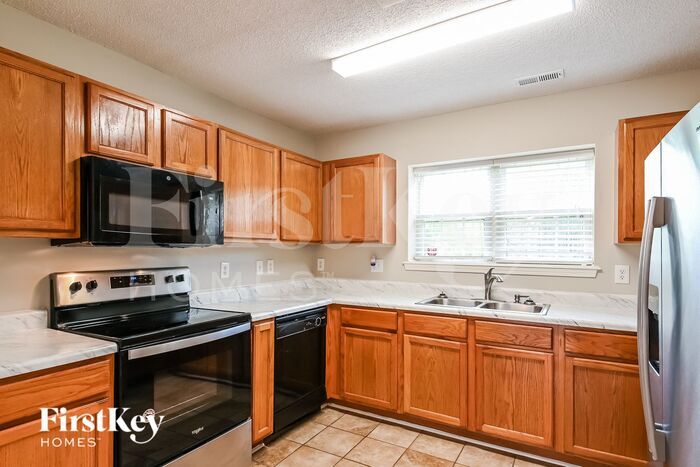 Building Photo - 618 Edenberry Dr