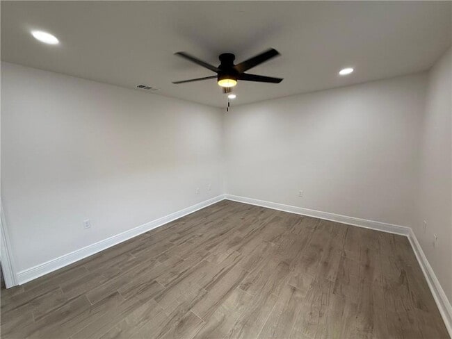Building Photo - 2512 Chalona Dr