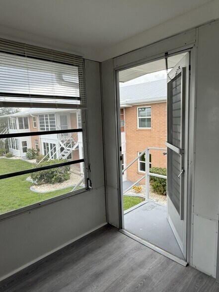 Back stairs from Lanai to Pool - 22333 Edgewater Dr