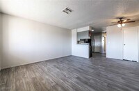 Building Photo - 419 N 15th St