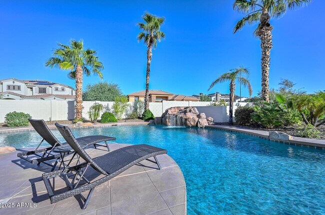 Building Photo - 9133 W Andrea Dr