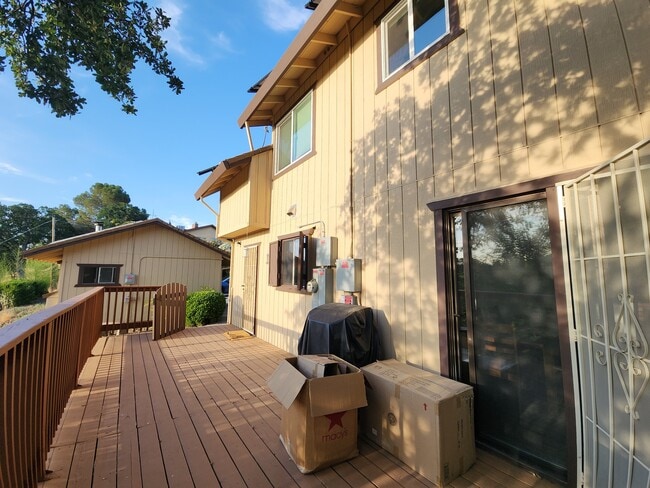 Building Photo - 14565 Carriage Ln