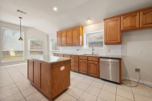 Building Photo - 6103 Sea Island Trail