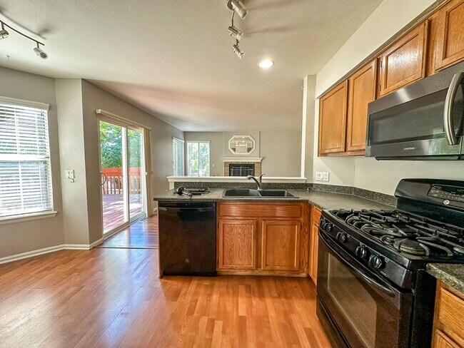 Building Photo - A perfect Highlands Ranch 4-bedroom home