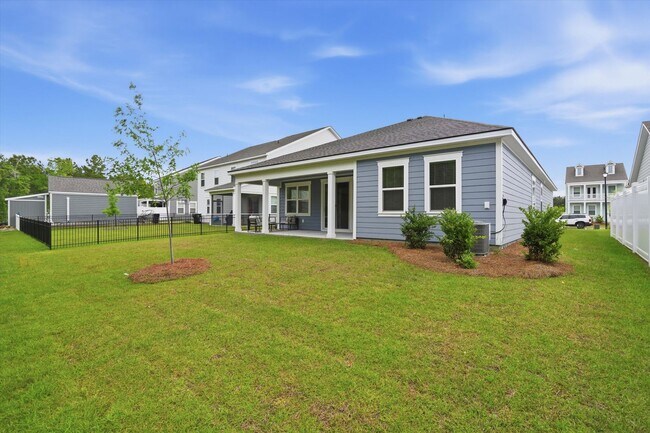 Building Photo - 128 Lilac Grv Wy