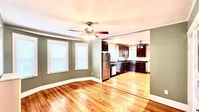 Building Photo - 63 Holyoke St