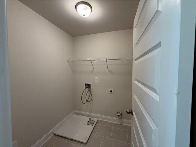 Building Photo - 7327 Rocklin Ln