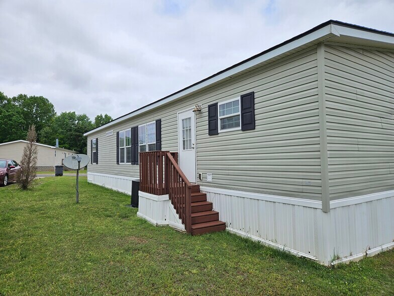 Building Photo - 94 Lynnwood Cir