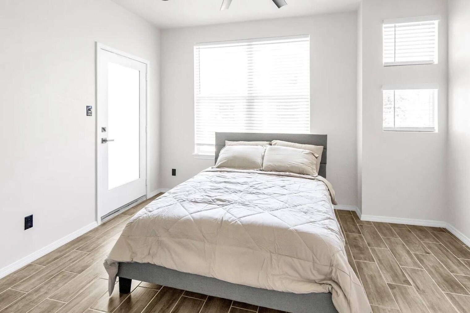 Building Photo - 3518 Dennis St