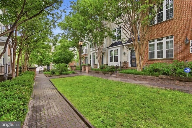Building Photo - 11657 Leesborough Cir