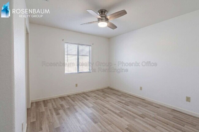Building Photo - 5034 E Holmes Ave