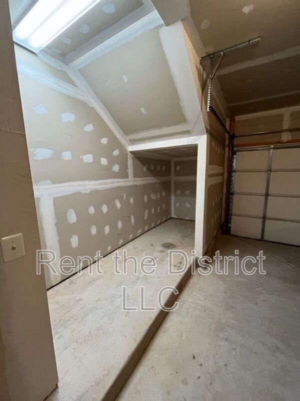 Building Photo - 3247 Theodore R Hagans Dr NE