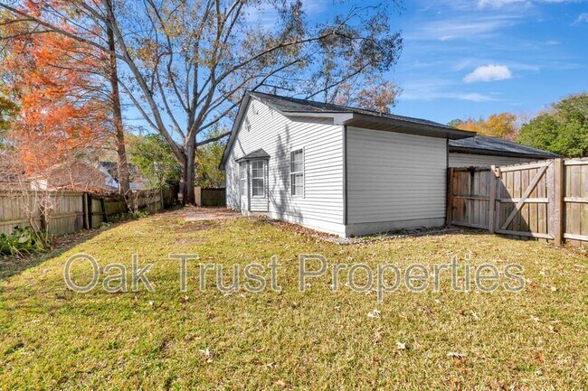 Building Photo - 8335 Weyhill Ct