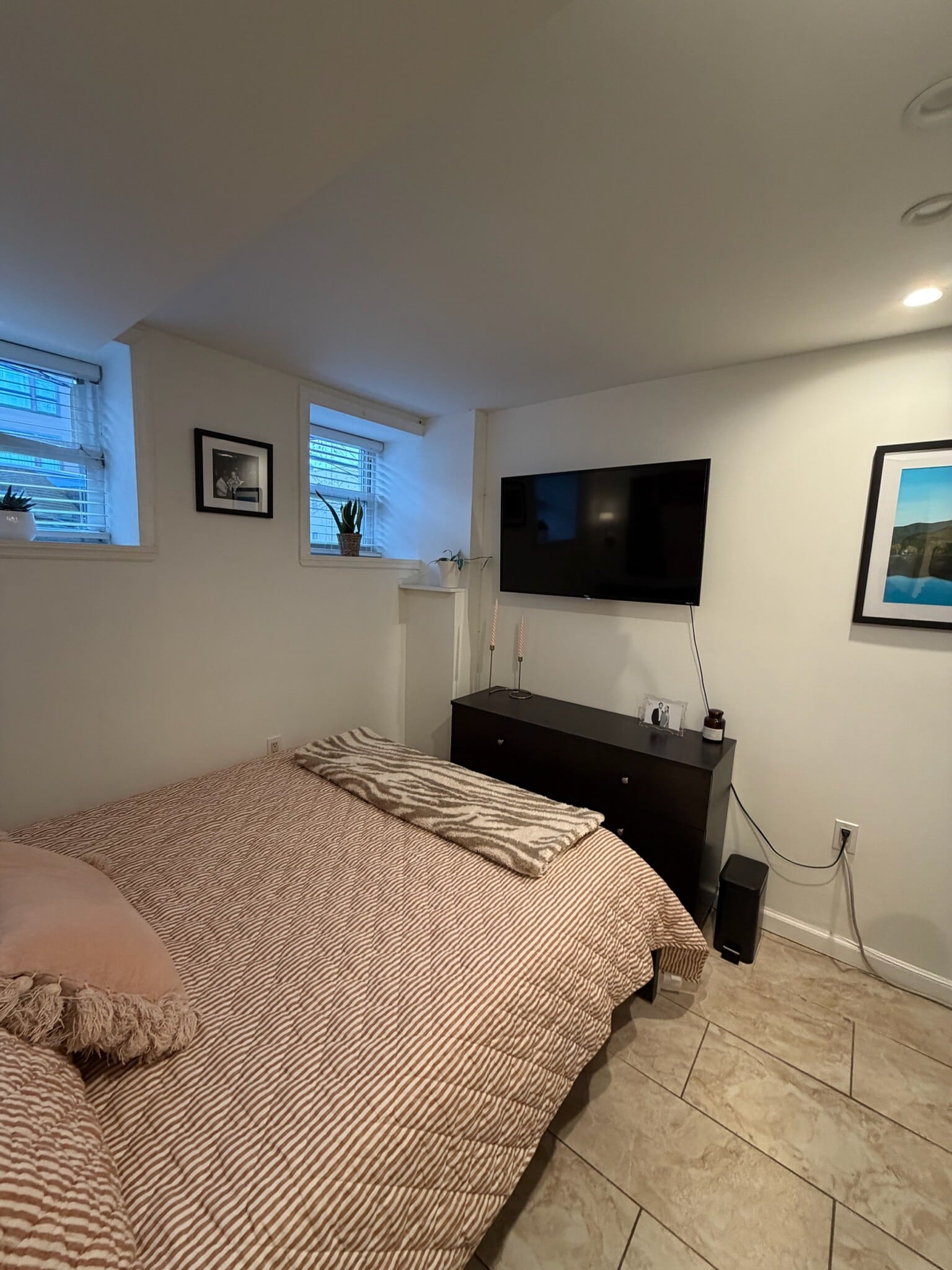 Building Photo - 128 Poplar St