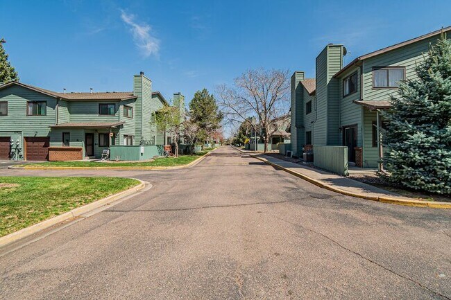 Building Photo - 10410 W Jewell Ave