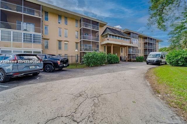 Building Photo - 4848 NW 24th Ct