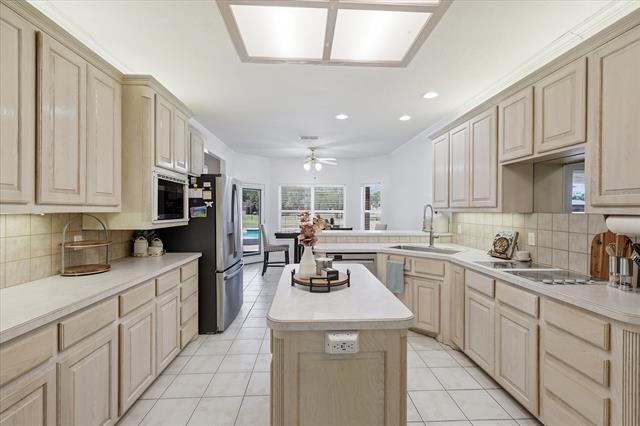 Building Photo - 113 Green Oaks Ct