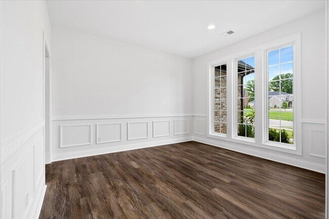 Building Photo - 413 Weston Park