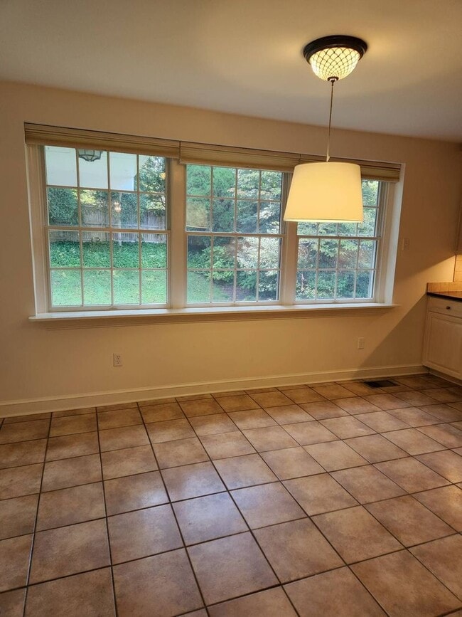 Building Photo - "Coming Soon" AU PARK!! 4 bed/4BATH one car garage!!