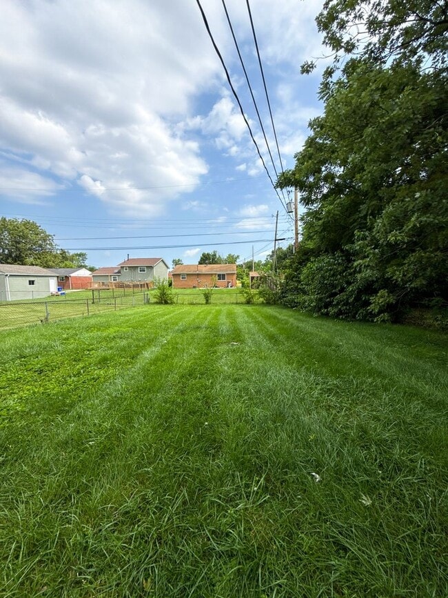Building Photo - Stylishly Renovated 3-Bedroom Home with Finished Basement & Spacious Fenced Yard