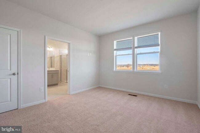 Building Photo - 876 Amity St