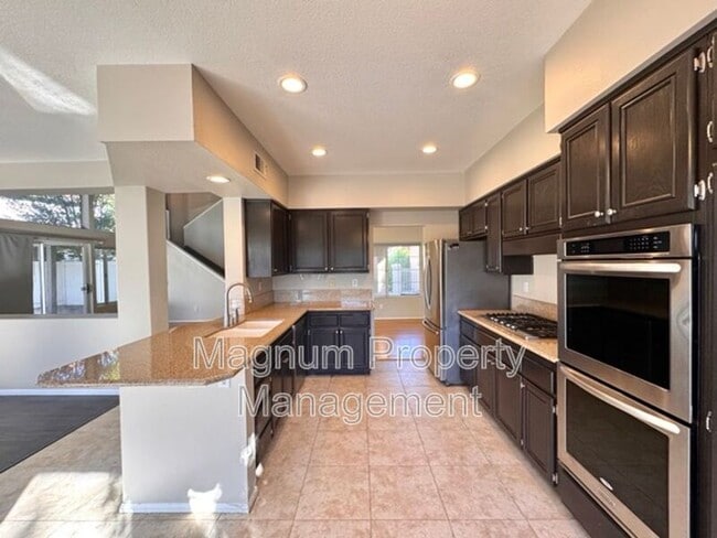 Building Photo - 40085 Temecky Way