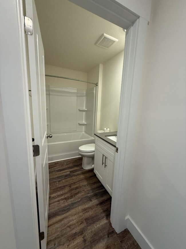 Building Photo - 1129 Wenna Wy