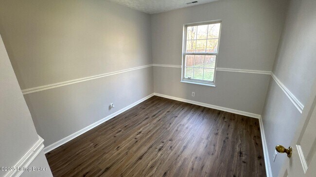 Building Photo - 3905 Handley Ave