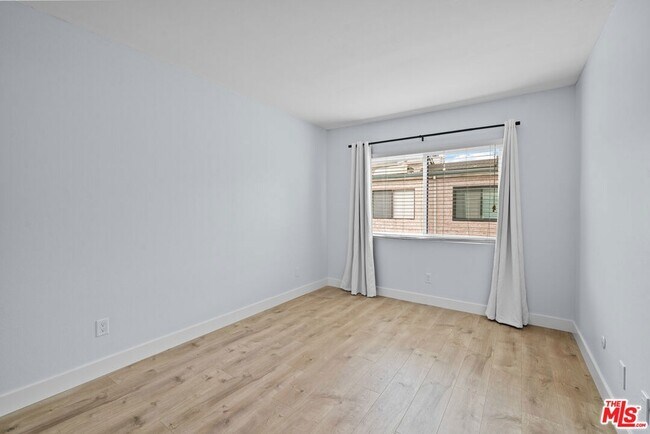 Building Photo - 7904 Topanga Canyon Blvd