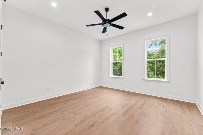 Building Photo - 3500 Fox Run Blvd