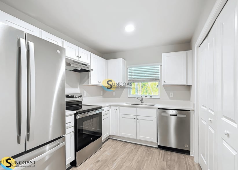 Building Photo - 9370 N Peachtree Way