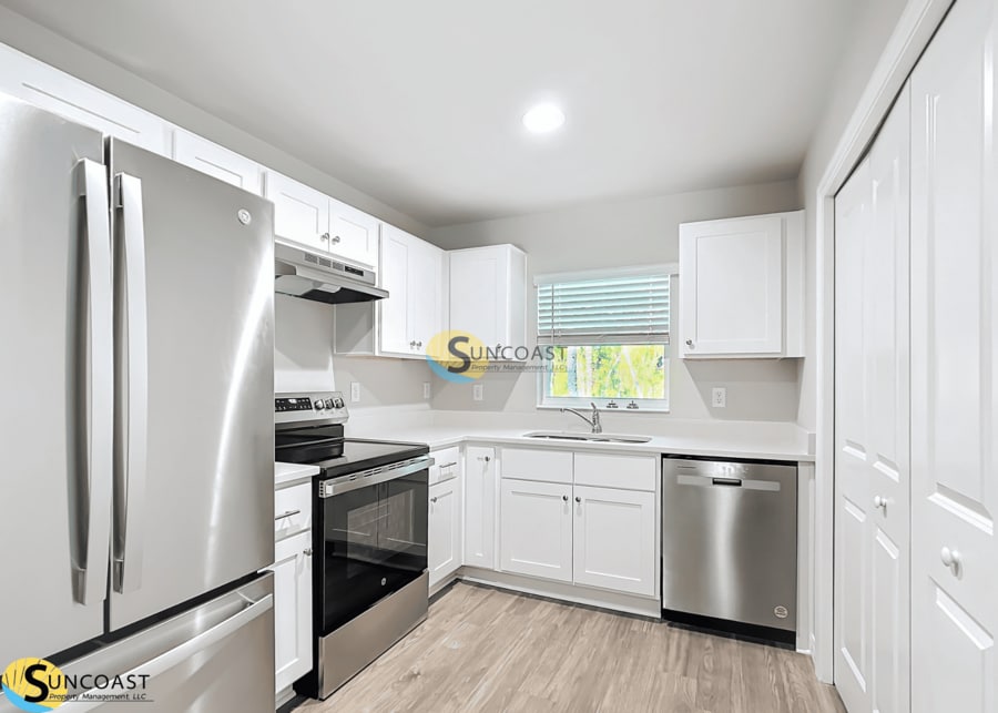 Building Photo - 9370 N Peachtree Way