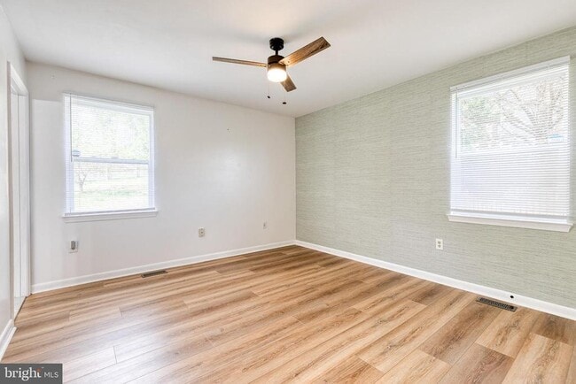 Building Photo - 1577 Loring Ct