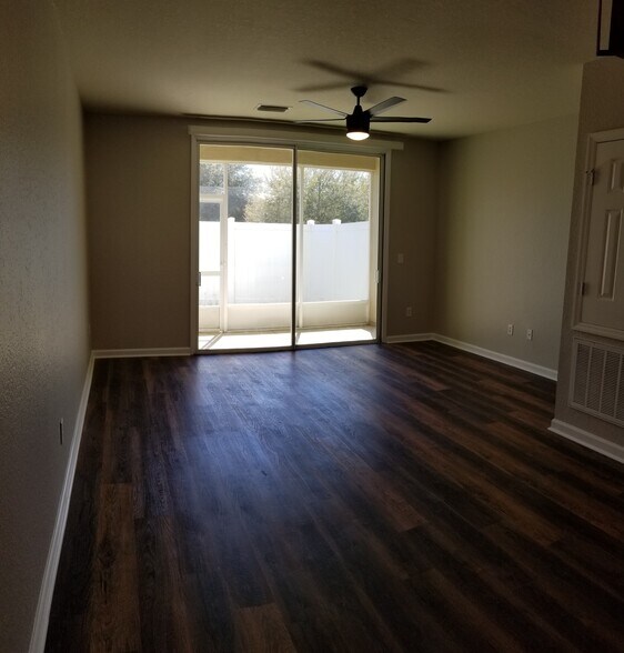 Dinning/Living Area - 4490 SW 49th Ave