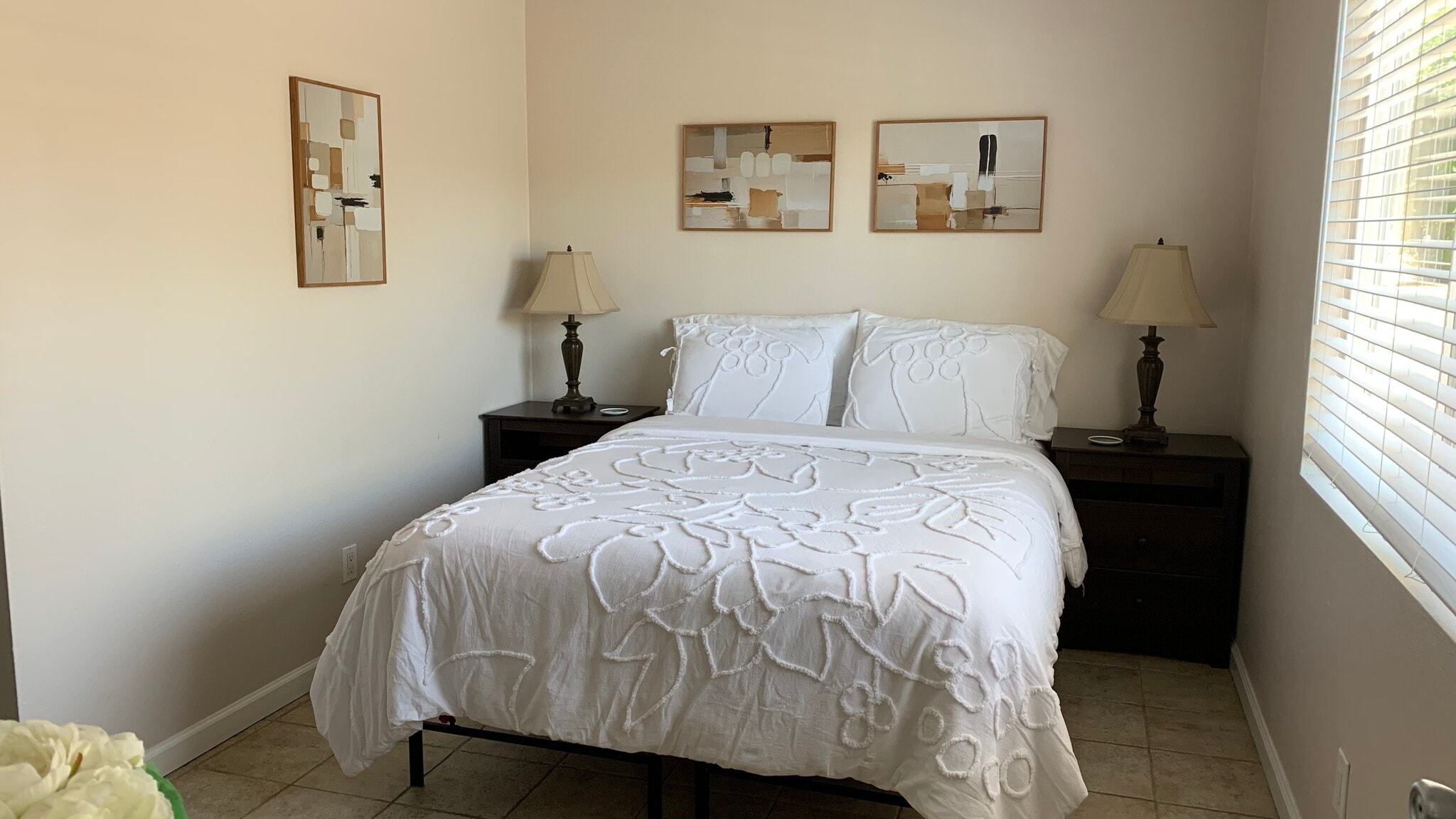 Bedroom #1 with queen size bed - 3087 Channel Dr