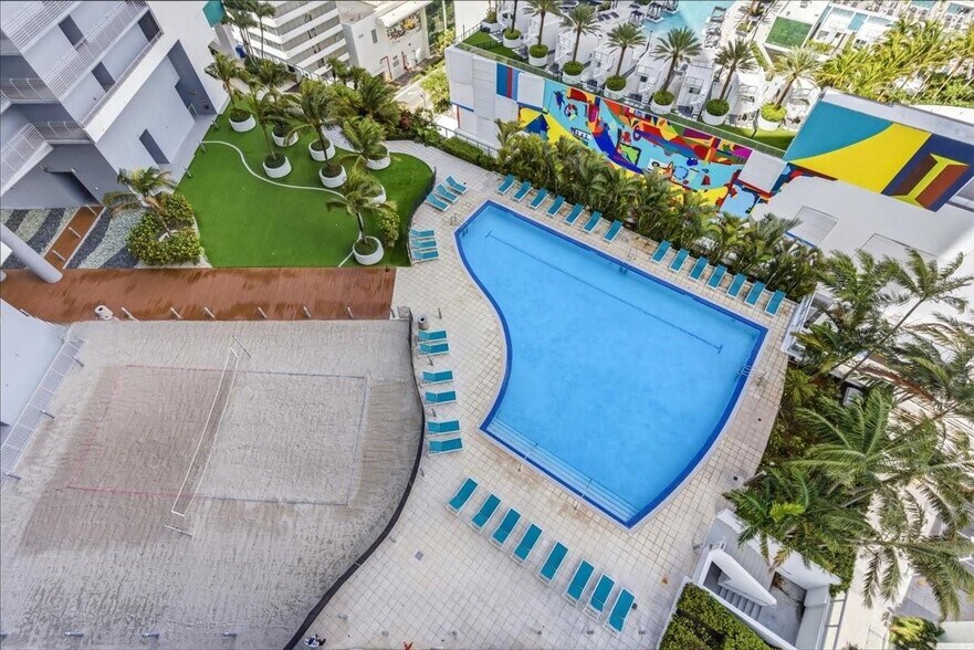 Building Photo - 888 Biscayne Blvd