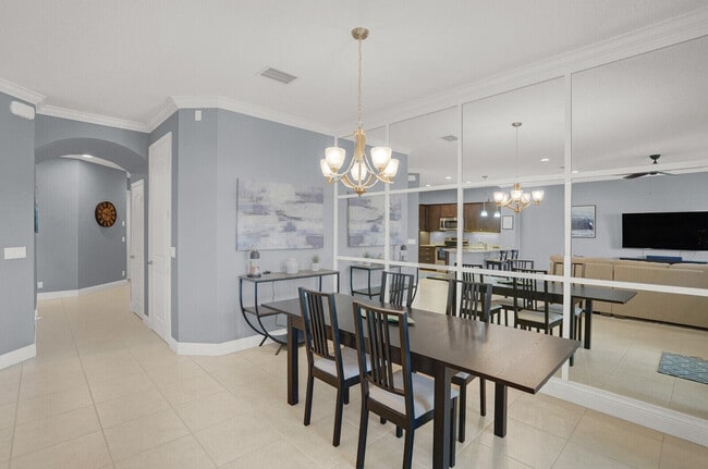 Building Photo - 2005 Foxtail View Ct