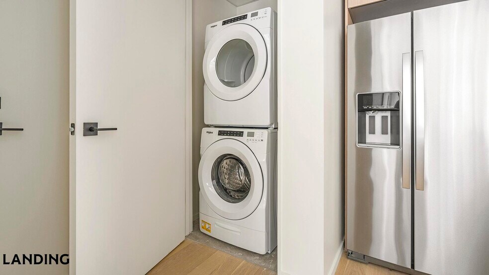 Building Photo - 143 E Commerce St