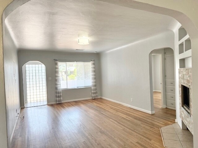 Building Photo - 317 Morningside Dr SE