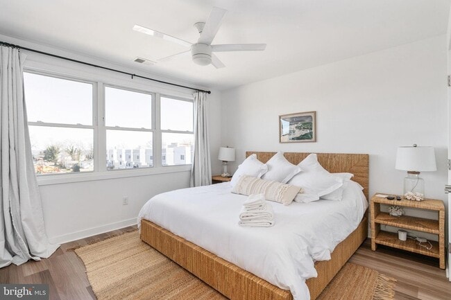 Building Photo - 308 Douglas Ave