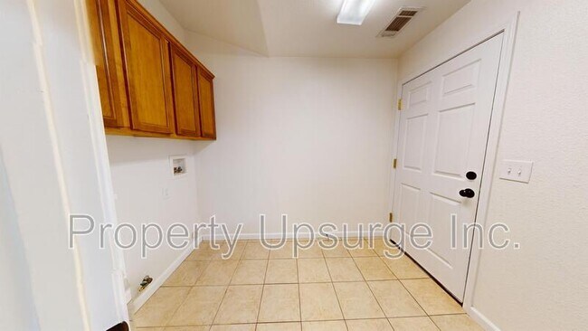 Building Photo - 3720 Silvario Ct