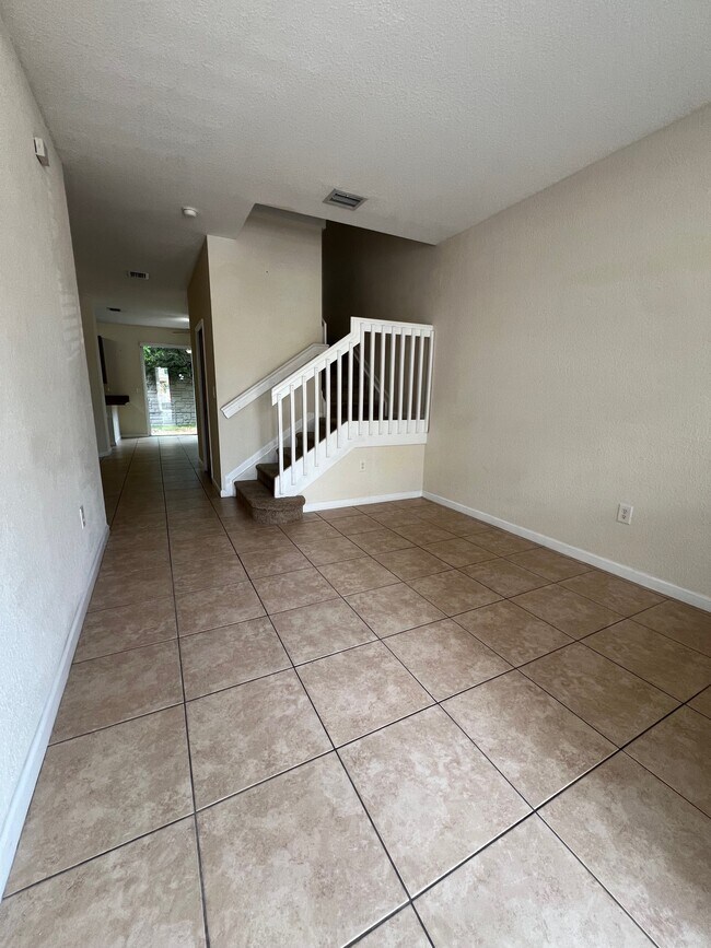 Living room - 938 NE 29th Ter