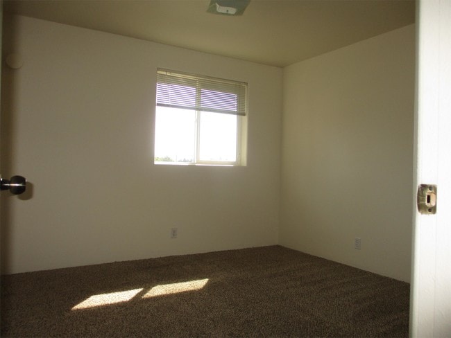 Building Photo - 993 Bennett Ln
