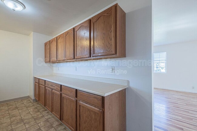 Building Photo - 15 Dolores Ave