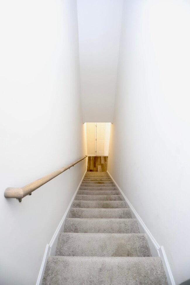 Building Photo - 1854 Gabriel Ln