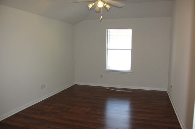 Building Photo - NORTH -   Harris Ridge SBDV