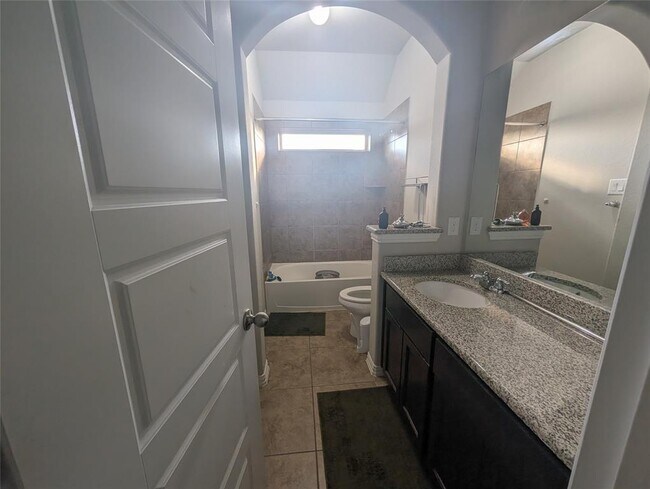 Building Photo - 3636 Mineral Dr
